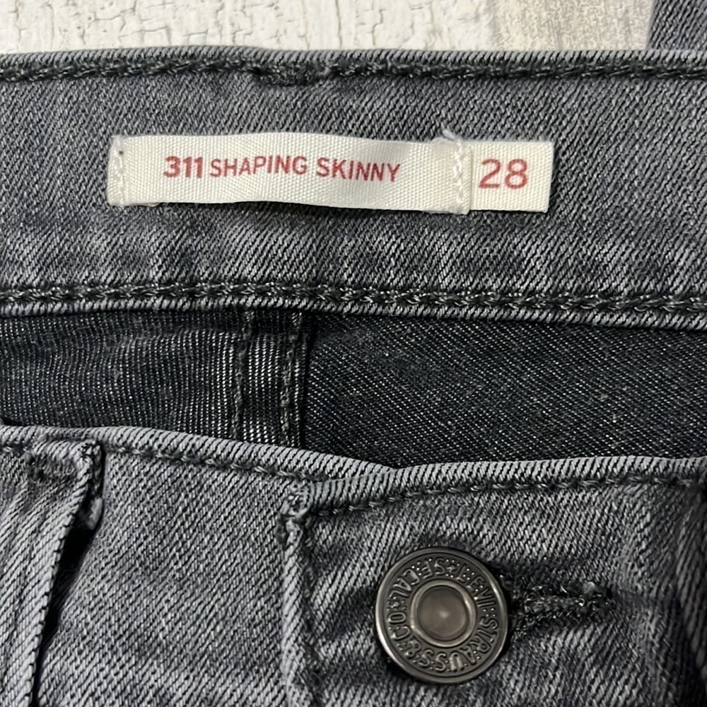 Levi’s Gray 311 Shaping Skinny Jeans Size 28 - Picture 4 of 9